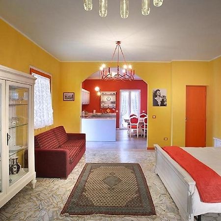 Ferienwohnung Attico Incerpi, Terrazza Sui Tetti Di Montecatini Terme Exterior foto