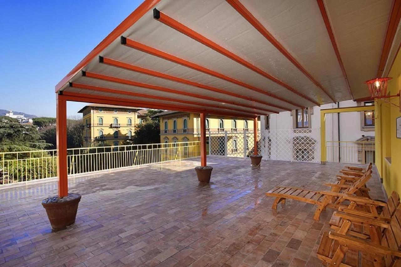 Ferienwohnung Attico Incerpi, Terrazza Sui Tetti Di Montecatini Terme Exterior foto